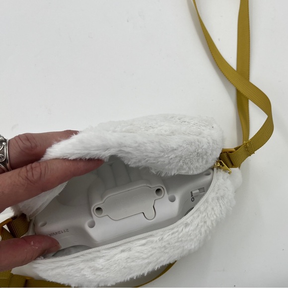 Harry Potter Wizarding Worlds Owl Purse with sounds and motions Purse Pets - Picture 5 of 6